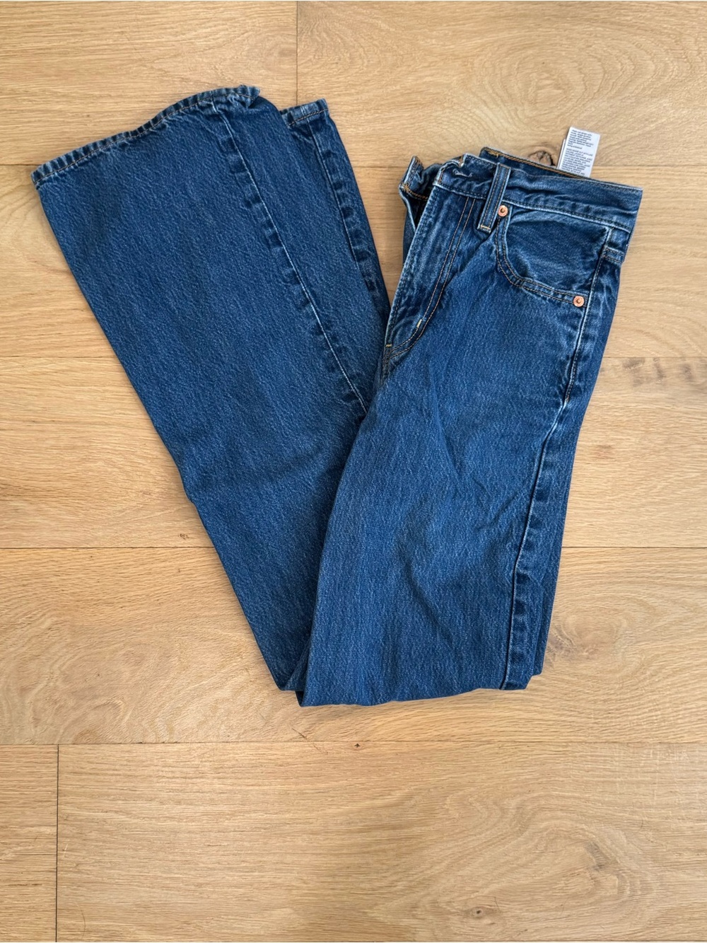 LEVI’S